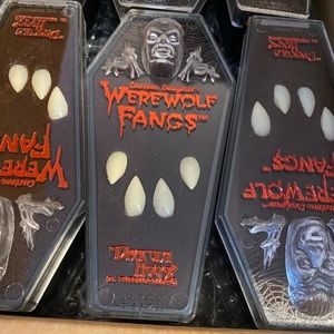 Werewolf fangs. One set. Costume vampire. Reusable. Foothold thermoform plastic